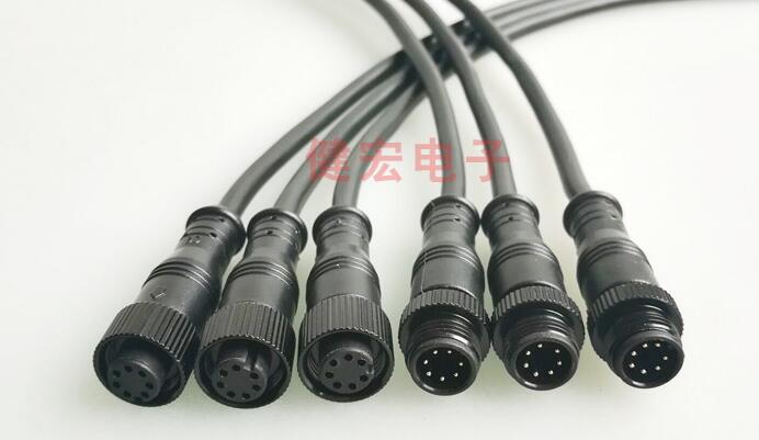 配套使用電源防水插頭，安全系數(shù)會更高?