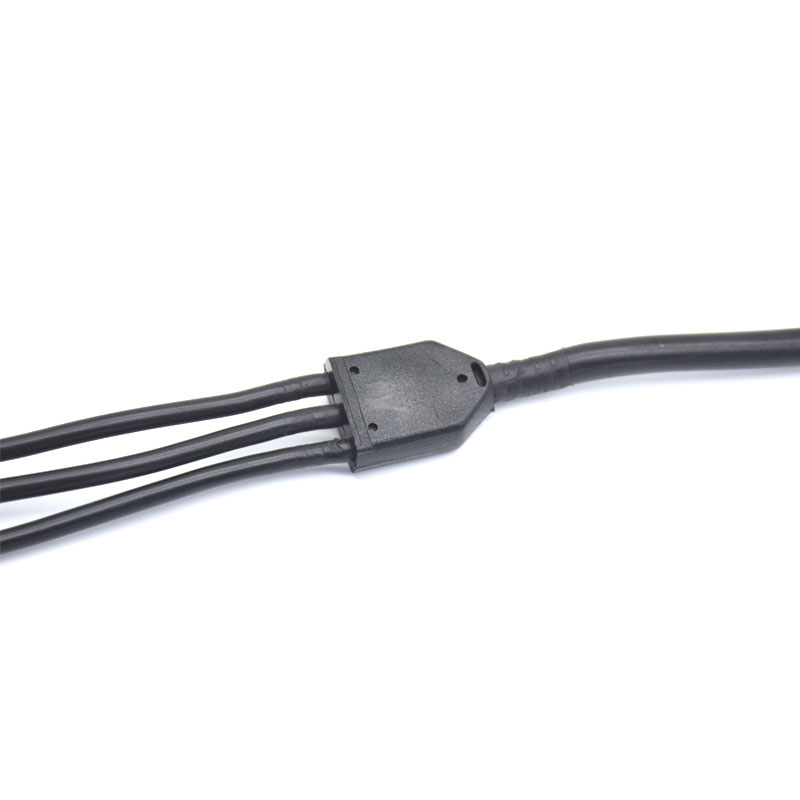 防水插頭應(yīng)該怎樣前進(jìn)出產(chǎn)的技能含量