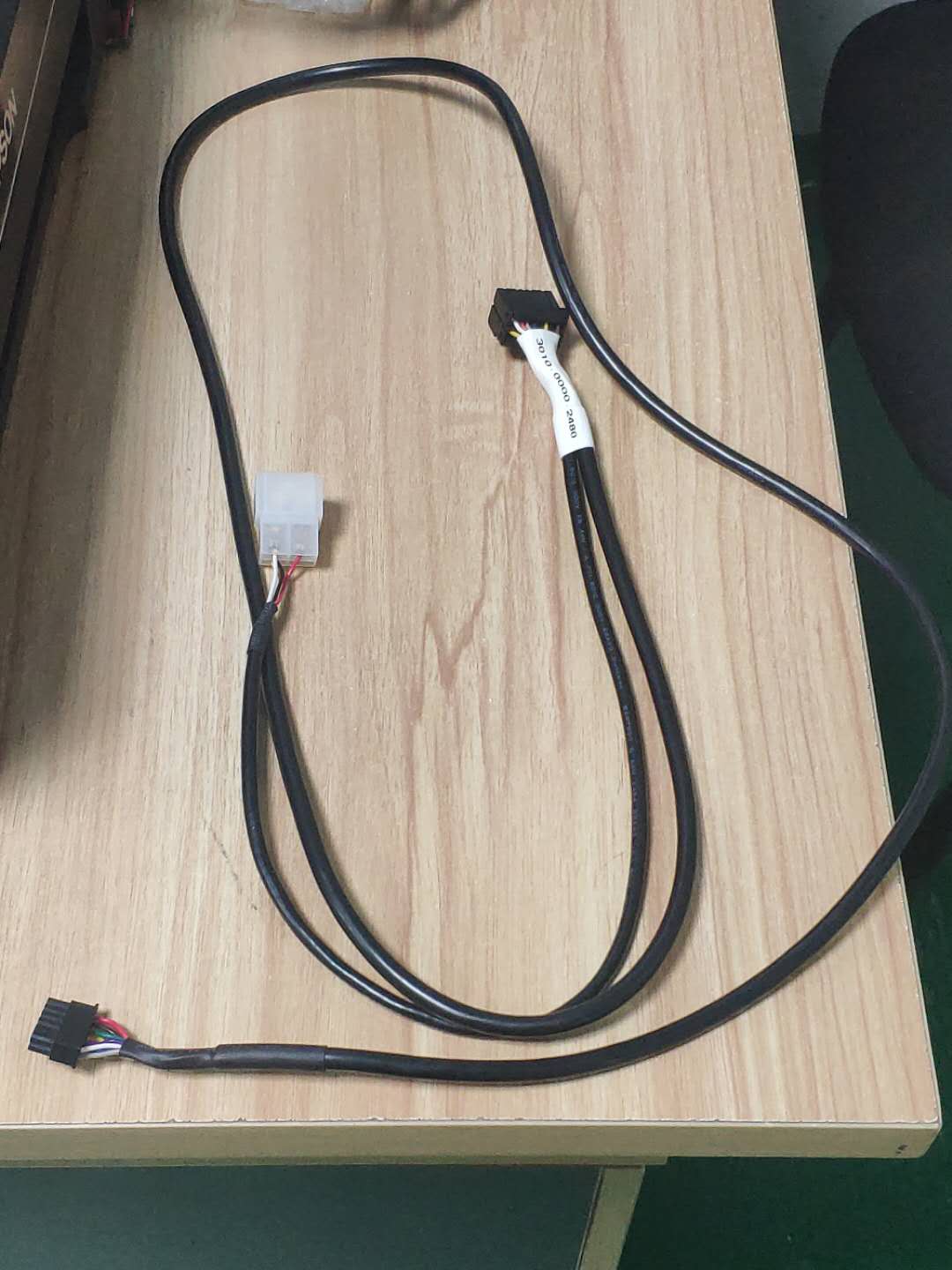 圓形汽車(chē)防水插頭